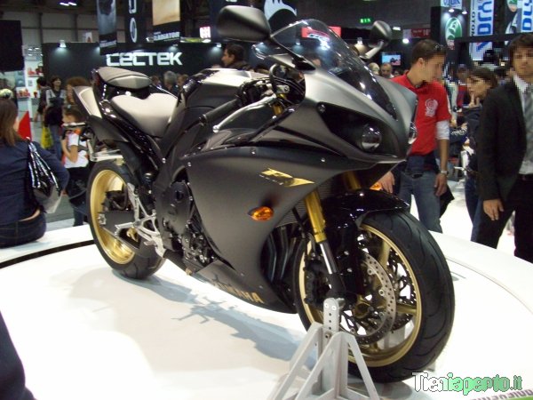 Yamaha R1